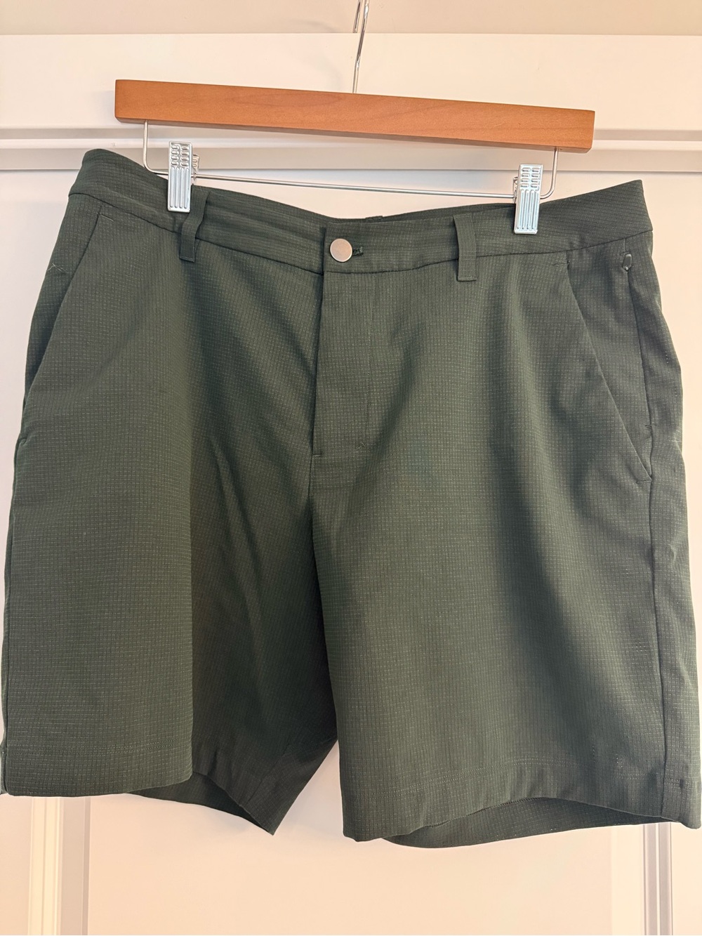 lululemon athletica Dark forest Green woven air ABC classic shorts